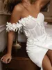 Eenvoudige Boho Zeemeermin Trouwjurken Sexy Split Vooraan Bloemen Kant Eén Schouder Tuin Strand Bruidsjurken Sweep Trein Vetersluiting Bruid Moderne Robes de Mariee CL3248