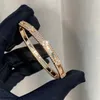 Diseñador Van cl-ap Versión alta Pulsera de caleidoscopio Mujer Oro rosa Diamante completo Trébol de cuatro hojas Regalo de graduación del día de San Valentín para la aprobación de la novia