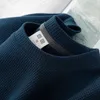 هوديي الأكمام الطويلة للرجال ، قميص من النوع الثقيل غير الرسمي مع ميزات مصممة عالية الجودة