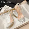 Sandaler Aneikeh 2024 Summer Fashion Silver Glitter Rhinestones Ankle Strap Sandal Female Toe Toe Crystal High Heels Women Shoes Pumps J240126