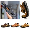 Heta säljer män kvinnor utomhus sandaler av designers, mule fritid klassiska platta sandaler remslippar veckade skor läder flip flops kvinnor strandskor