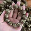 Pulsera de cuentas redondas de madera fragante de ratán, pulsera de Buda de hoja pequeña, ojo de águila de vid Natural, entrega aleatoria