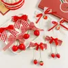 Accessori per capelli Fiocco di stoffa rosso ciliegia Clip per ragazze Nastro di pizzo scozzese Forcina a fragola Frangetta laterale Kawaii Barrettes Copricapo