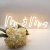 LEDネオンサインLEDネオンサインMr Mrs Warm White Custom Led Neon Lights Signs 24x9.5in indoor indoor Wedding Party Wall Decor Hanging Lamp yq240126