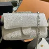 Borsa Borse da pranzo nere Borsa di design Borsa a tracolla singola di moda Borsa a tracolla con patta di lusso Borsa a tracolla da donna di marca Portafoglio con catena trapano artificiale Regalo