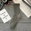 Sportsocken Neue 5 Paar Coole Männer Schwarz Weiß Warme Socken Set Herbst Winter Männlich Einfarbig Sport Kurze Socken Für Männer Hip Hop Skateboard YQ240126