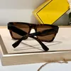 أزياء النظارات الشمسية للرجال مصمم الصيف 037 شارع High Street Street Style UV400 CR39 Retro Plate Acetate Squar