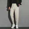 Мужские костюмы 2024, высококачественные эластичные костюмные брюки в итальянском стиле, персонализированные плиссированные маленькие молодежные брюки F234