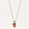 Designer Viviane Westwood Westwood Queen Dowager från England Pink Strawberry Premium ClaVicle Chain Pendant Red