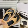 hoogwaardige kanaal dames macaron kleuren lambskineh slippers gewatteerde zwembad string sandalen sandalen puff flip flops in elkaar grijpende c paris mode dames designer schoenen 2c platfo