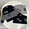 Bambini ragazze ragazzi Maglioni firmati lavorati a maglia due pezzi set moda autunno maglione all'uncinetto top maglione con lettere con pantaloni casual larghi outfit abbigliamento per bambini