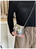 Mini bolsos de hombro lindos de plata para las mujeres Diseñador de lujo Monedero cruzado de oro Fiesta de noche Bolso de cadena de acrílico Forma de trasero 240118