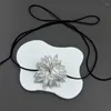 Pendant Necklaces Elegant Flower Necklace Retro Neck Jewelry Stylish Charm Perfect For Fashionable Women