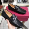 2024 S Kleidschuhe Neue Schuhe Sommer Top -Layer Cowhide Black Casual Geschäfte atmungsaktiv und keine Ferragmoities Ferragammoities Ferregamoities Feragamoities Over