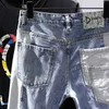 Shorts masculinos de luxo, slim fit, remendos desgastados, calças clássicas de cowboy com vários bolsos e patchwork elástico, shorts jeans lavados J240124