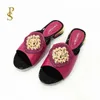 Slippare African Style Women's Shoes Metal Rimmed Rhinestone Slippers Low Heel Women's Sandals Wear Women's Shoes på Partyl240124