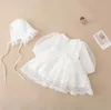 Robes de fille 1ère robe de fête d'anniversaire pour fille nouveau-né automne en dentelle blanche princesse bébé robe baptême avec chapeau pour bébé