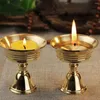 Świecane uchwyty 2 szt. Mosiężne lampy ghee uchwyt miedzi Copper Cup Złota Tealight Buddha Hall Stand Stand