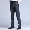 Abiti da uomo 2024 Pantaloni da completo estivi per uomo Moda Uomo dritto Abbigliamento formale da lavoro ampio e aderente