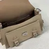 Borsa a tracolla di moda Borsa a tracolla da donna Borsa a tracolla con lettera Hardware Borsa a mano con fibbia Borsa di design Tasche laterali Borse con patta in pelle di vacchetta Tinta unita di alta qualità