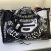 Borsa Le Cagole da donna Totes Borse per la spesa Graffiti di grande capacità Borse da spiaggia estive in pelle Lettera dorata Portafogli con tracolla a tracolla di design supersoft