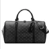 Top Quality New Men Duffle Bag Women Travel Bags Hand Luggage Travel Bags Men Pu Leather Handbags Large CrossBody Bags Totes 55cm 2600