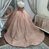 2024 Sexig Rose Gold Sequined Lace Quinceanera Dresses Ball klänning från axel paljetter Applikationer Pärlor handgjorda blommor puffy festklänning prom aftonklänningar