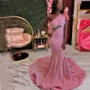 2024 Pink paljett sjöjungfrun prom klänning kristall se genom midjan rufsa en axel svart flicka kväll formell klänningar födelsedag afrikansk mantel de soiree