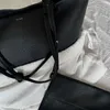 Leder Luxurys Einkaufstasche Designer Park Tote Frauen Schulter Handtasche große Kupplungsbeutel Herren Kapazität Strand die Reihe mittelgroße Kreuzkörper