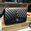 El çantası omuz çantası Crossbody Tasarımcı Siyah Çanta Seyahat Çanta Bagsreal Deri Bez Patent Deri Zinciri Moda Sırt Çantası Kadınlar için Yüksek Kaliteli Kadın Cüzdan