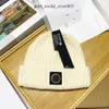 Gorro de punto de diseñador de piedra Europa y Estados Unidos Sombrero caliente Material de algodón A prueba de viento Cálido Tamaño promedio Caja de regalo opcional Embalaje 390240