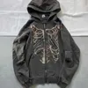 Herrtröjor tröjor manliga kläder par outfit tröja för män huva skalle skelett nya rock hip hop hoodies full zip up rolig no märke emo s i j240126