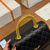 CF Fashion Bolso de hombro para mujer 23 cm Piel de becerro Diamante Hardware dorado Hebilla Parte superior de metal Bolso de lujo Matelasse Cadena Bolso cruzado Bolso de maquillaje Bolsos de moda Bolsos de viaje