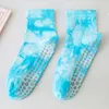 Meias esportivas meias de yoga mulheres tie-tingido silicone antiderrapante pilates grip tripulação meia yq240126