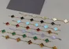 Van Jewelry Designer V Gold Four-Leaf Clover Five Flower Armband Shell Agate Laser Diamond Multi-Color Armband Holiday Souvenir Presentlåda och presentförpackning