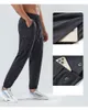 Lu Mens Jogger Long Pants Sport Yoga Outfit Quick Dry LL Drawstring Gym Pockets Sweatpants Byxor Män avslappnad elastisk midja fitness LL2920