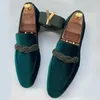 Fashionable Men Loafers Classic British Style Suede Deerskin Casual Dress Brooch Twisted Personality Small Leather Shoes 48 240125
