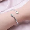 Bangle 2 PCS Clássico Banhado A Ouro Abraço Calor e Amor Mão Ajustável Pulseira Para Mulheres Meninas Design Simples Personalidade Jóias Presentes