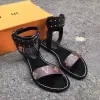 Diseñador de lujo remache clásico Sandalias de mujer Pisos ocasionales Botas altas hasta el tobillo Sandalias de playa de verano Size35-42