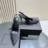 Sandali di marca firmati Tacchi alti da donna Moda Scarpe firmate di lusso in raso di alta qualità Scarpe casual con cinturino alla caviglia con fibbia Decorazione con cinturino Sandali con cinturino alla caviglia