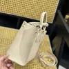 2024 Luxury Women Bags Fashion Shopping Tryckt handväskor Designer Högkvalitativ Tote Flower Präglad rosa klassisk axelväska