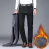 Zimowe męskie ciepłe polarowe dżinsy termiczne Business Fashion klasyczny czarny niebieski dżins proste gęste aksamitne spodnie marki spodnie 240125