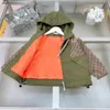 Tute per bambini di marca Tuta da giacca per bambini dal design di giuntura Taglia 100-160 Autunno Cappotto e pantaloni con fodera in rete traspirante Jan20