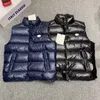 디자이너 mens 복어 조끼 스탠드 칼라 아래 조끼 검은 겨울 재킷 자수 배지 따뜻한 겉옷 재킷 크기 1-6