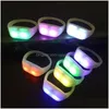 Autres fournitures de fête d'événement 15 couleurs télécommande LED bracelets de sile bracelet RVB changeant avec 41 touches 400 mètres 8 zones lumineuses Dhal0