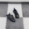 2024 New Kid Casual Sapato Menino Marca Sneaker Primavera e Outono Preto Designer Boot Trainer Tênis Low Run Sapatos Luxo Designe Outdoor Travel Mulheres Mens Loafer Girl