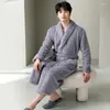 Womens Sleepwear Autumn And Winter Thicken Warm Flannel Couple Bathrobe Plush Shawl Kimono Bath Robe Long Sleeved Nightgowns Home Clothes