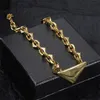 Collana di design di lusso Gioielli in oro argento Collane spesse da uomo a triangolo per uomo Lettera Collana con ciondolo per festa di nozze Regali