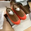 2024 New Casual Shoes Australl 고무 부츠 태즈 만 푹신한 부츠 여자 플랫폼 부츠 눈 디자이너 7A 고품질 부티 슈 플랫 슬리퍼 따뜻한 겨울 여행 부츠