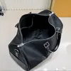 Designer Duffle Bag Old Prägling Brev 45 cm bagagepåsar män Kvinnor Sport Tote Handväskor över natten resväska Större Luggague Väska